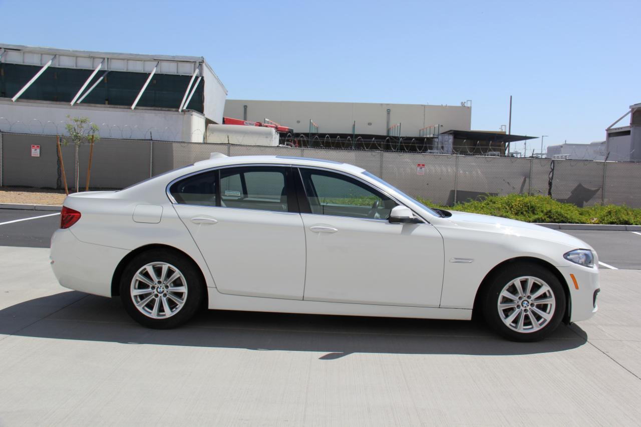BMW 5-Series 528i 2016