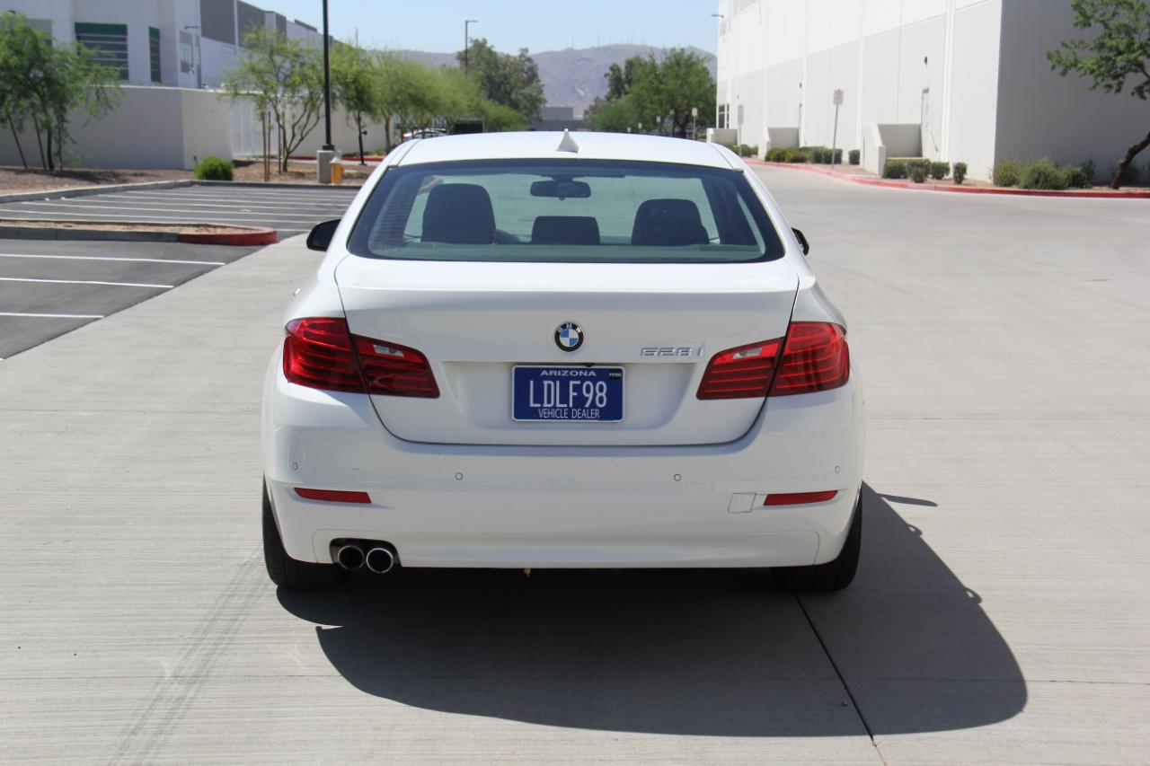 BMW 5-Series 528i 2016