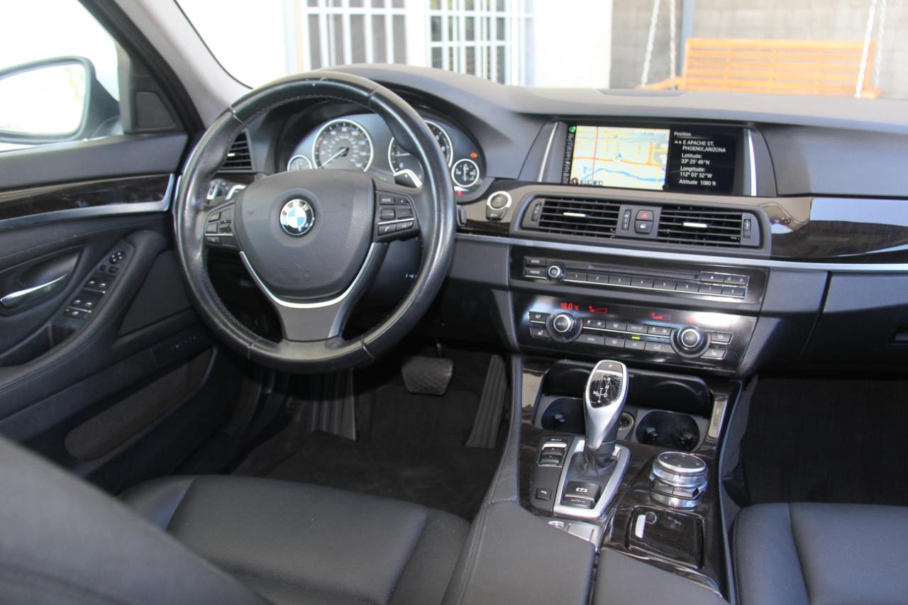 BMW 5-Series 528i 2016