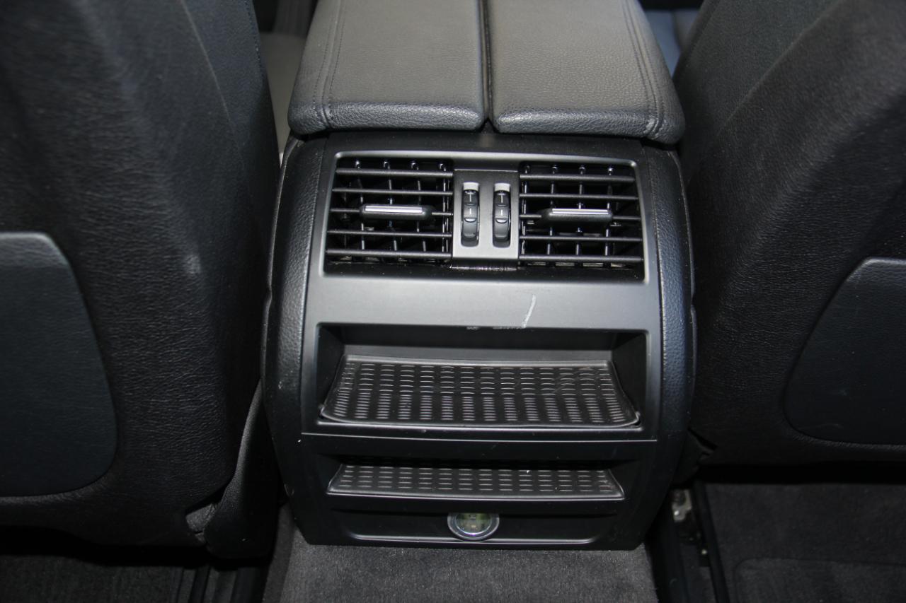 BMW 5-Series 528i 2016