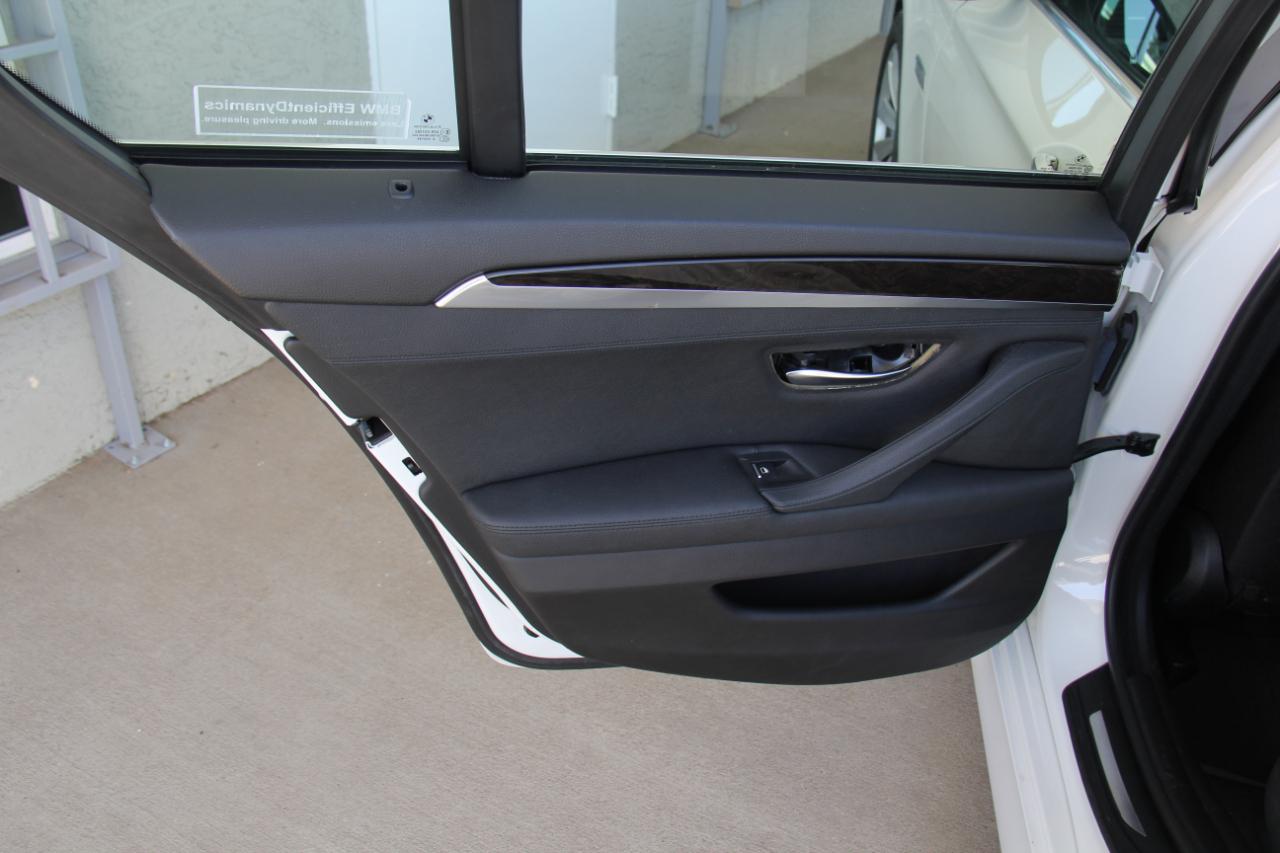 BMW 5-Series 528i 2016
