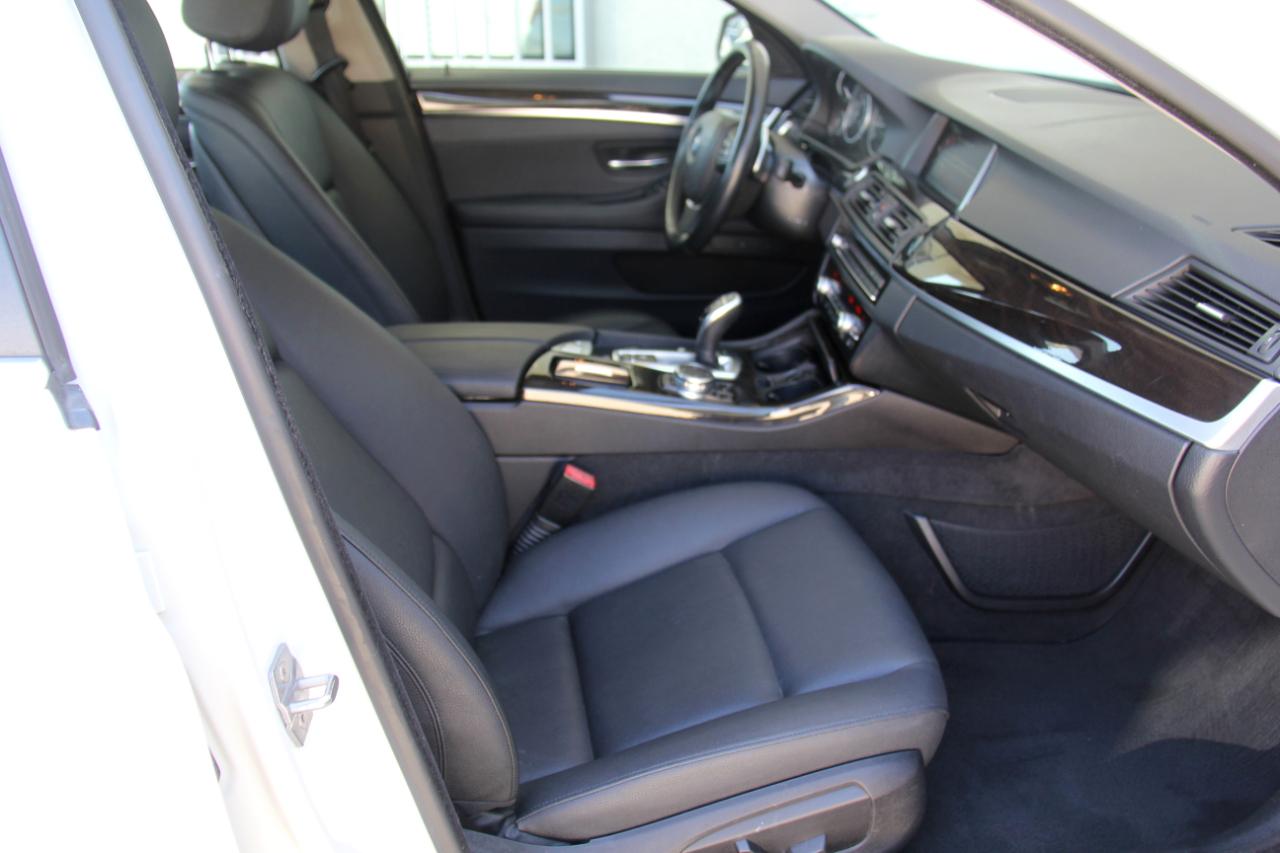 BMW 5-Series 528i 2016