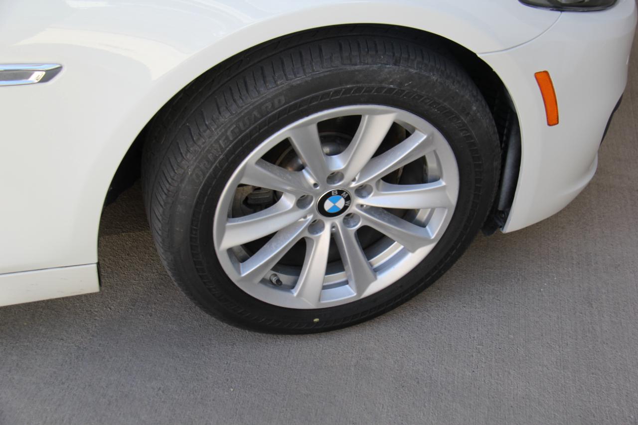 BMW 5-Series 528i 2016
