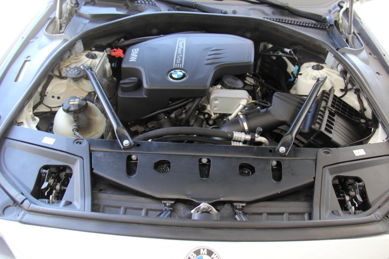BMW 5-Series 528i 2016
