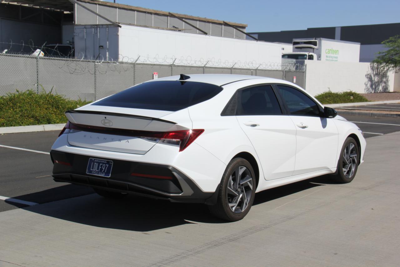 Hyundai Elantra SEL Sport 2025