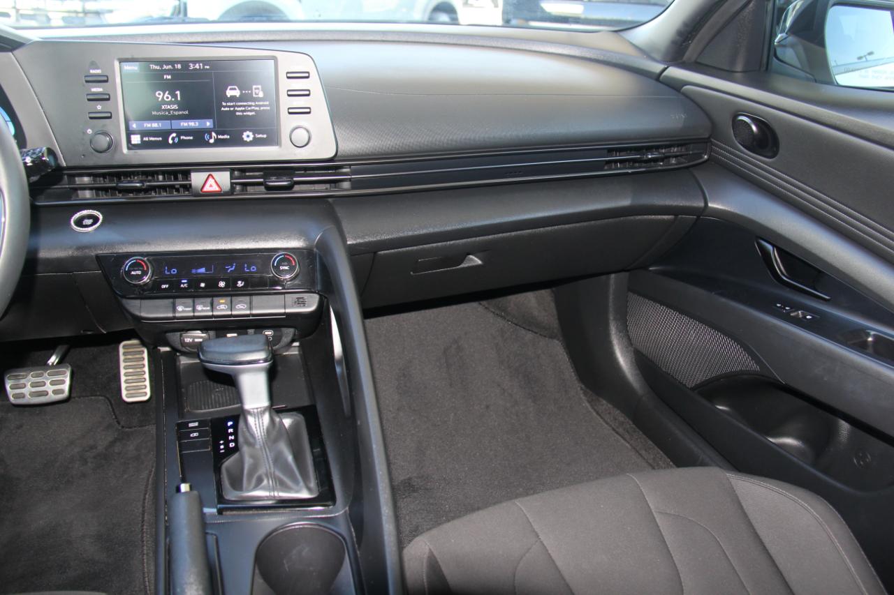Hyundai Elantra SEL Sport 2025