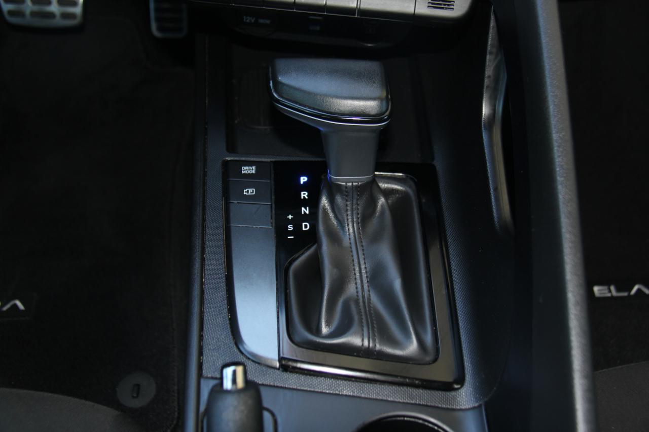 Hyundai Elantra SEL Sport 2025