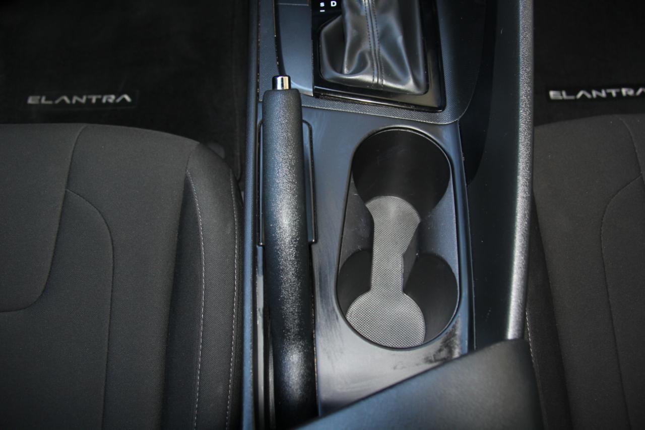 Hyundai Elantra SEL Sport 2025
