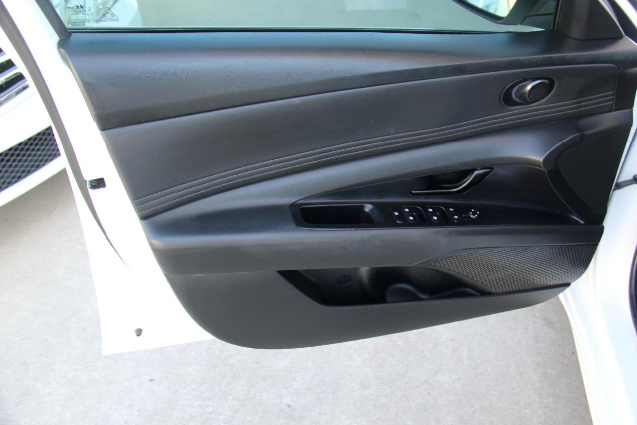 Hyundai Elantra SEL Sport 2025