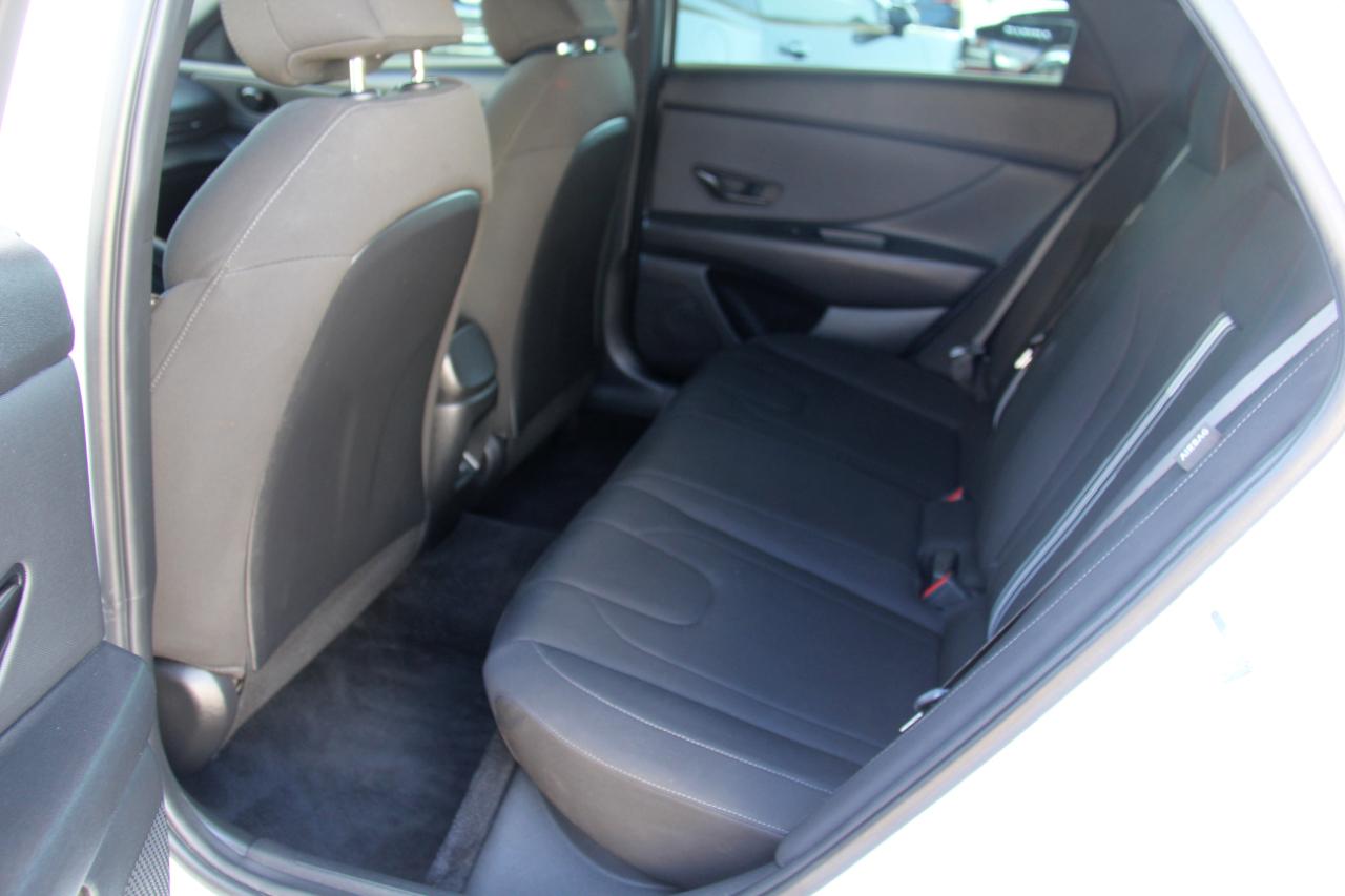 Hyundai Elantra SEL Sport 2025