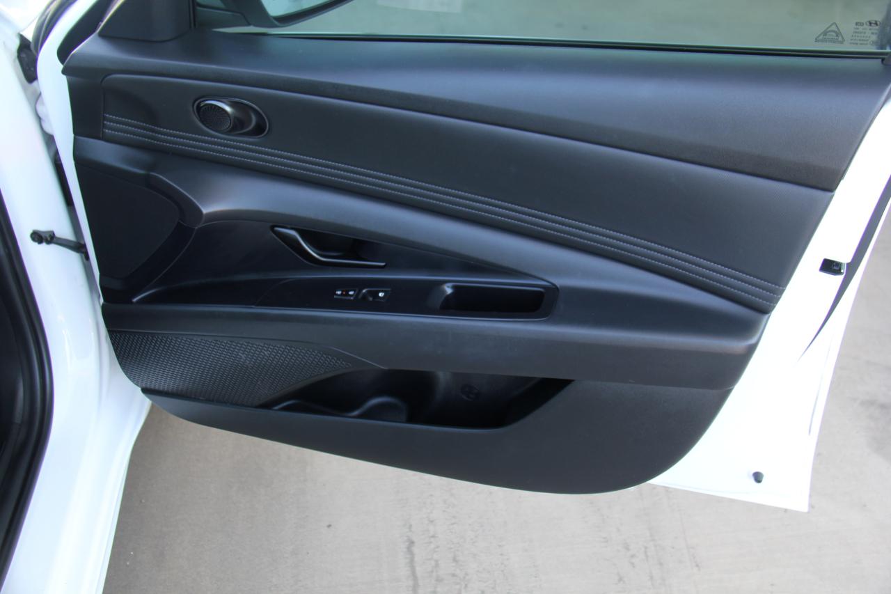 Hyundai Elantra SEL Sport 2025