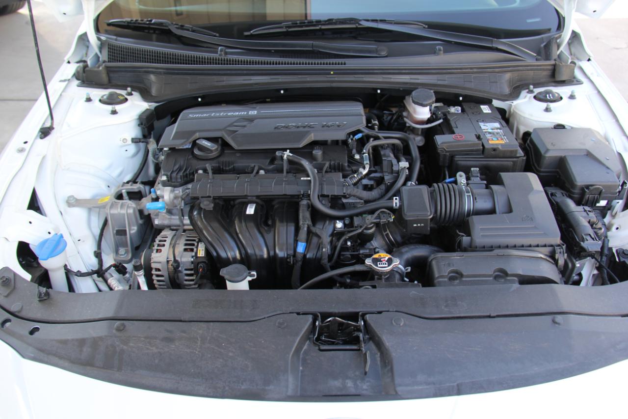 Hyundai Elantra SEL Sport 2025