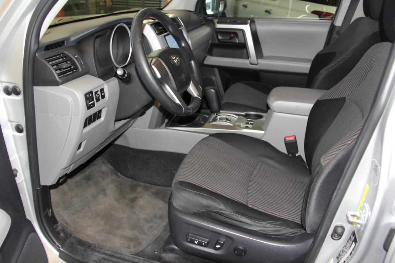 Toyota 4Runner SR5 2WD V6 2010