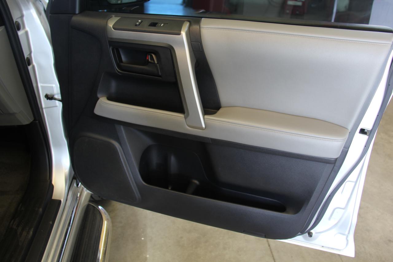 Toyota 4Runner SR5 2WD V6 2010
