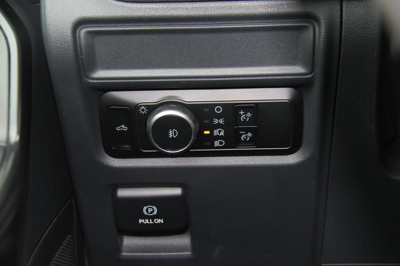 Ford F-150 XL SuperCrew 5.5-ft. Bed 2WD 2023