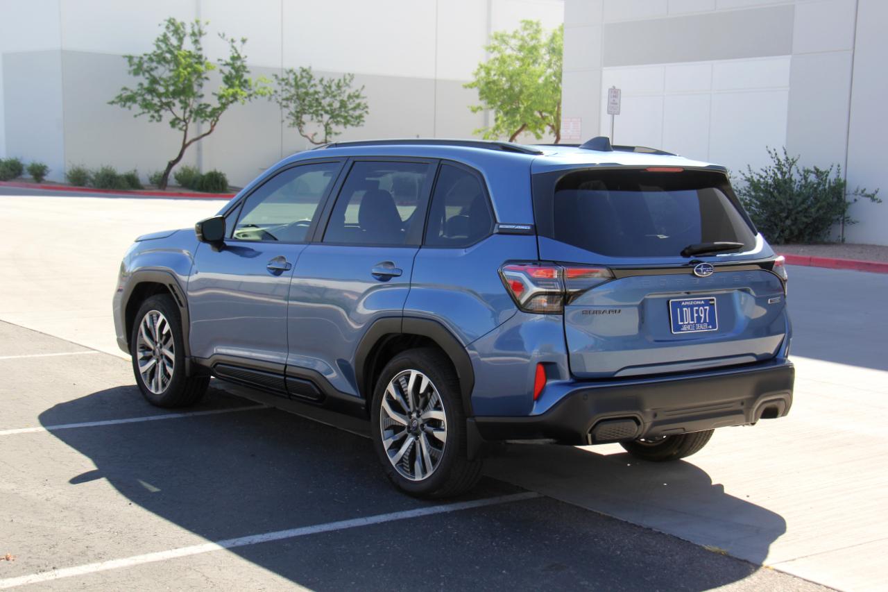 Subaru Forester Touring 2025