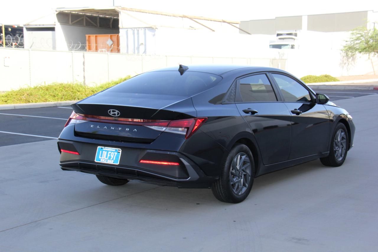 Hyundai Elantra SEL 2024