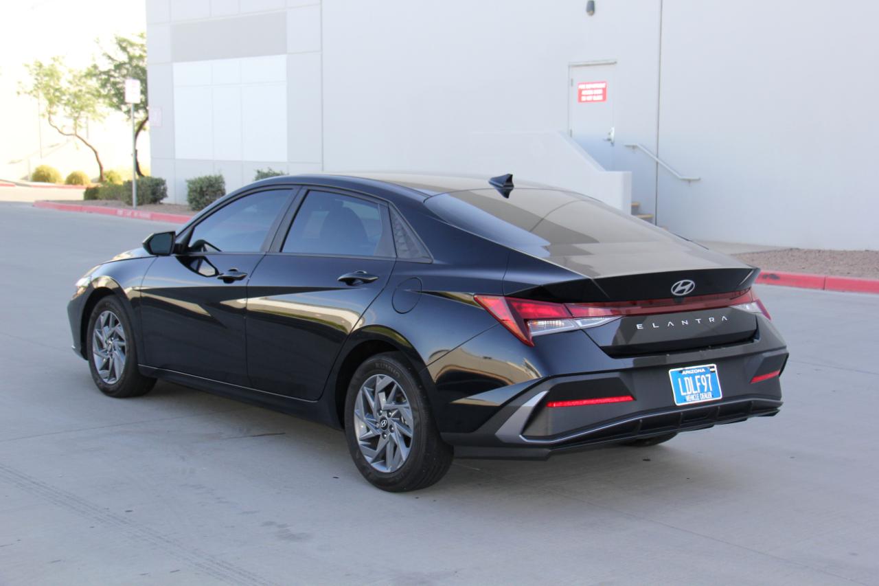 Hyundai Elantra SEL 2024