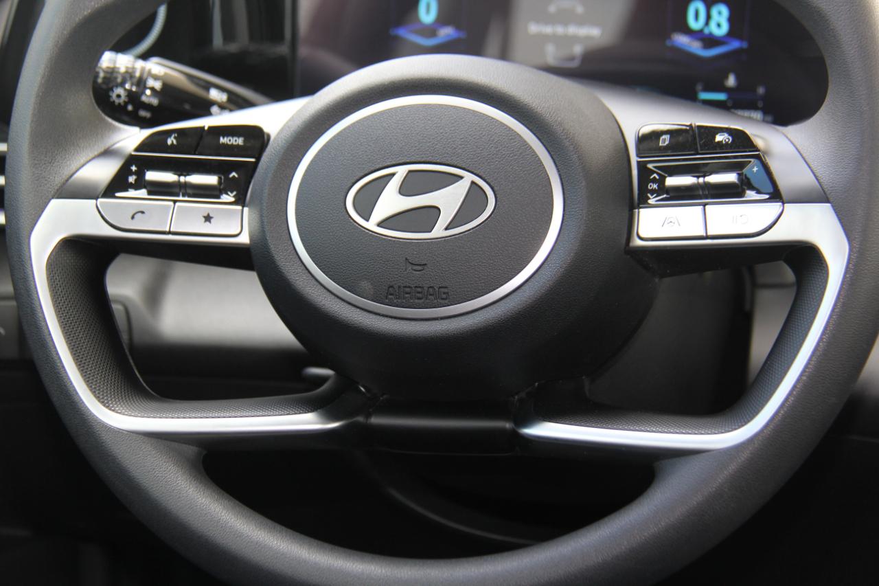 Hyundai Elantra SEL 2024