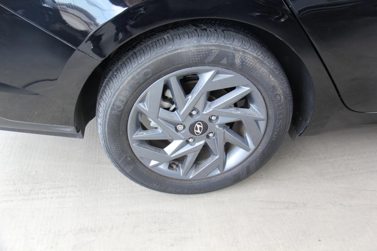 Hyundai Elantra SEL 2024