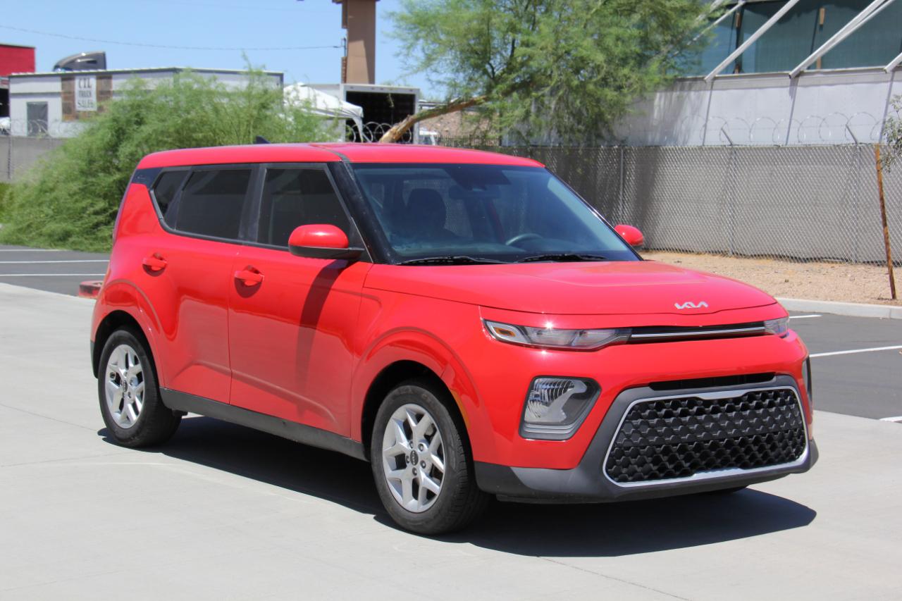 Kia Soul LX CVT 2022
