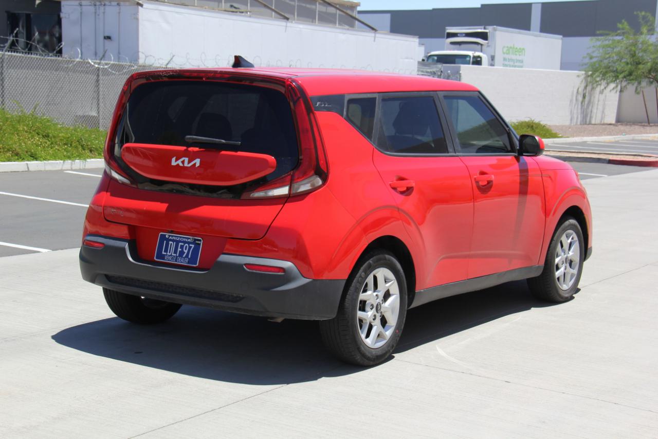 Kia Soul LX CVT 2022