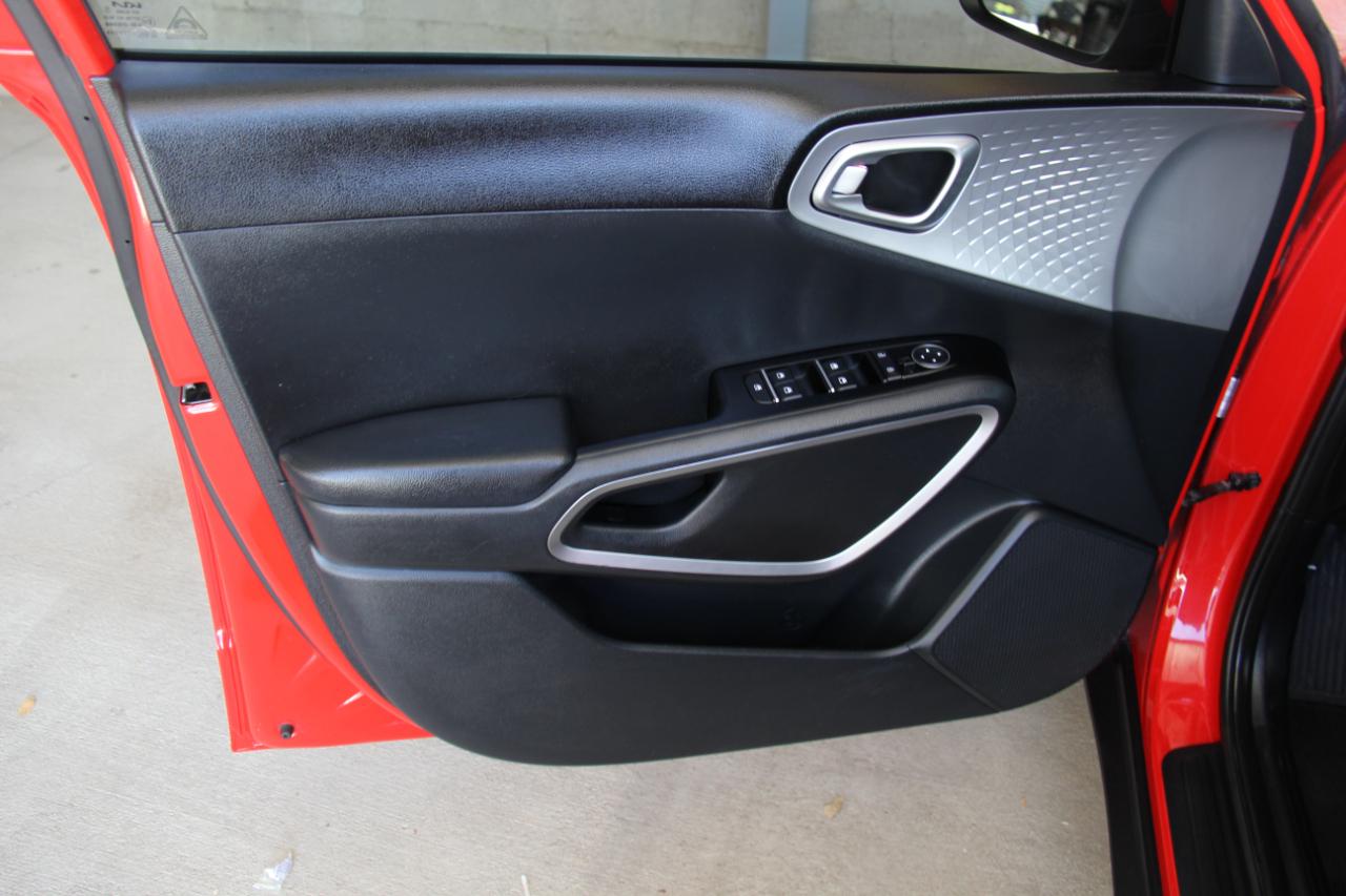 Kia Soul LX CVT 2022