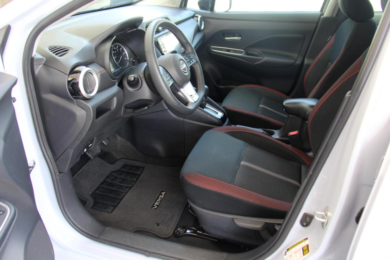 Nissan Versa SR 2024