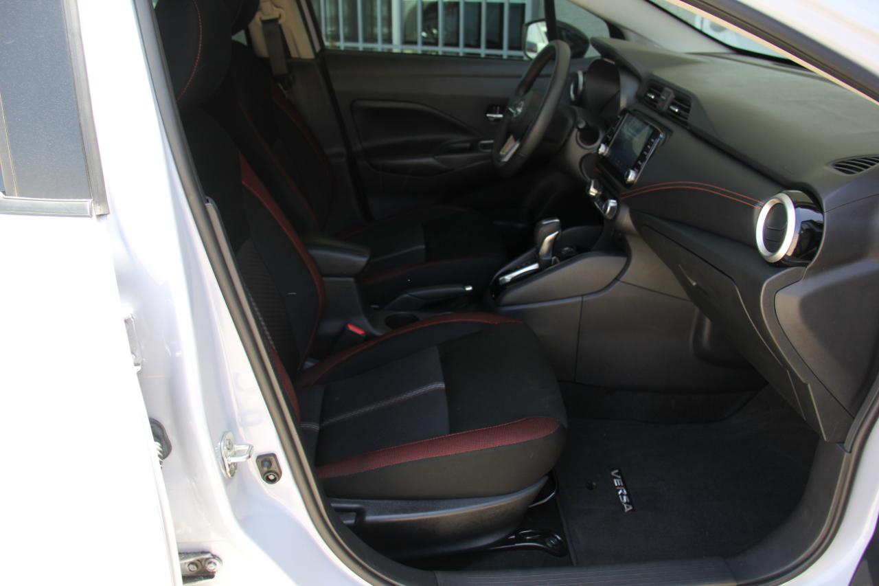 Nissan Versa SR 2024