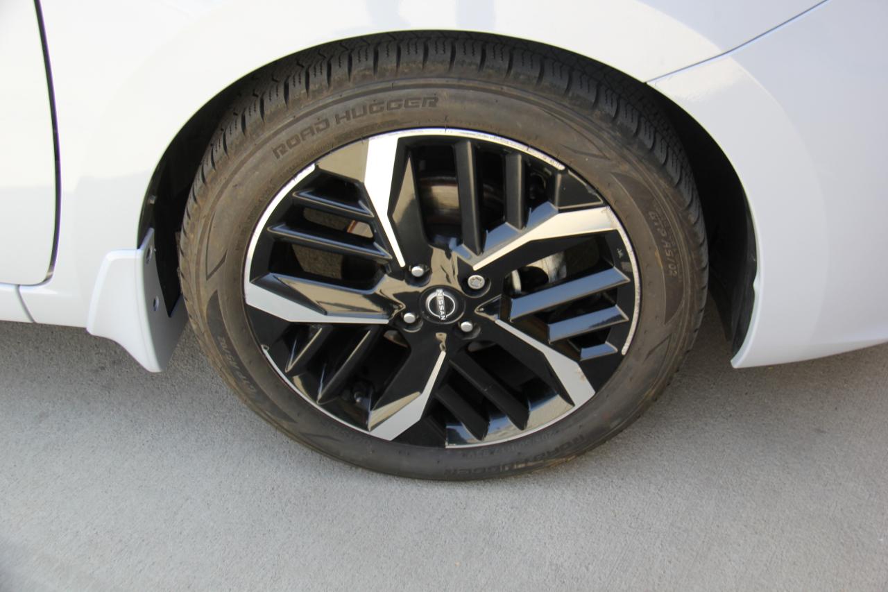 Nissan Versa SR 2024
