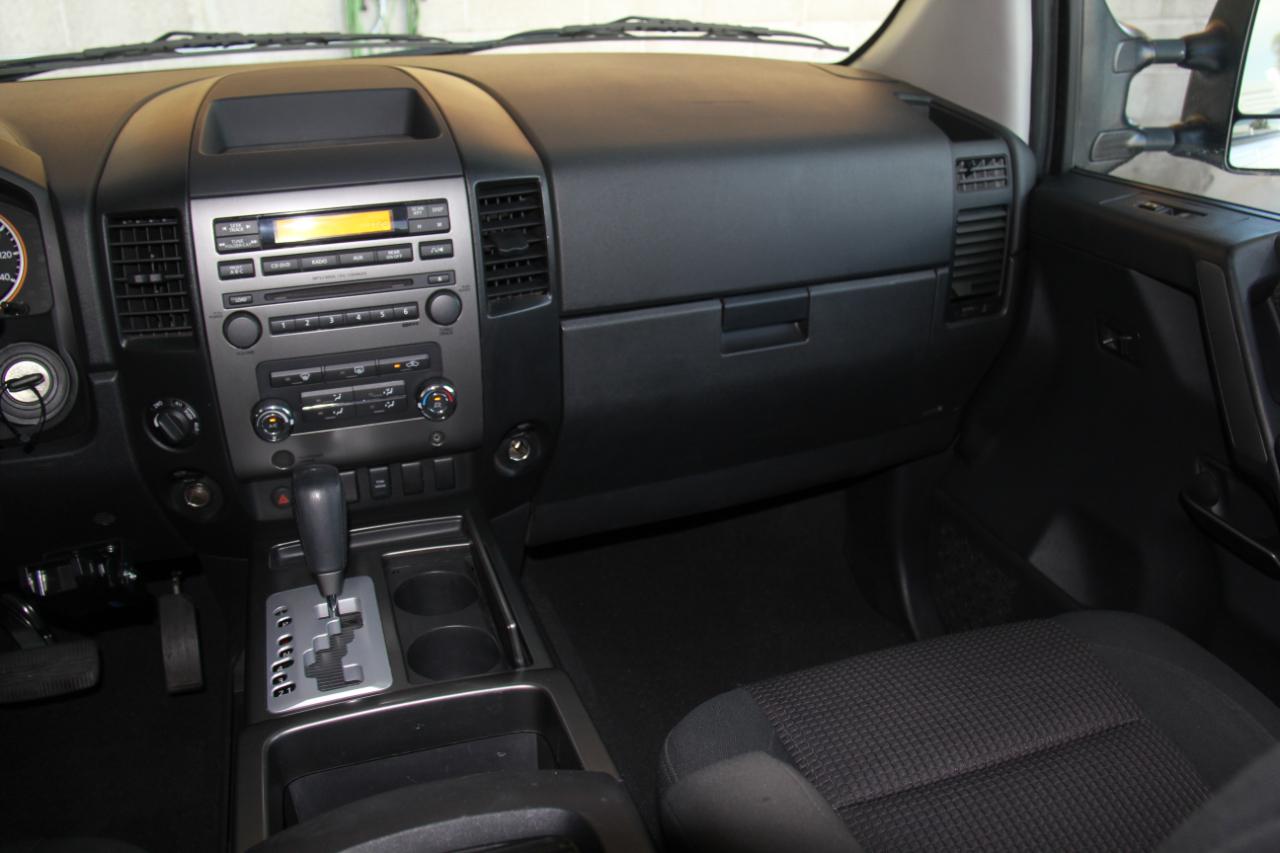 Nissan Titan SE Crew Cab 4WD 2008