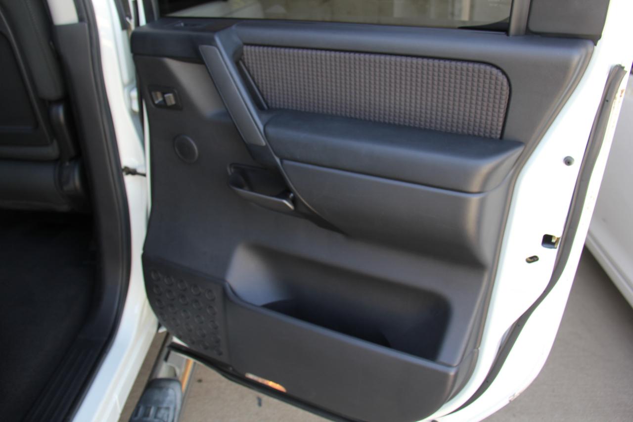 Nissan Titan SE Crew Cab 4WD 2008