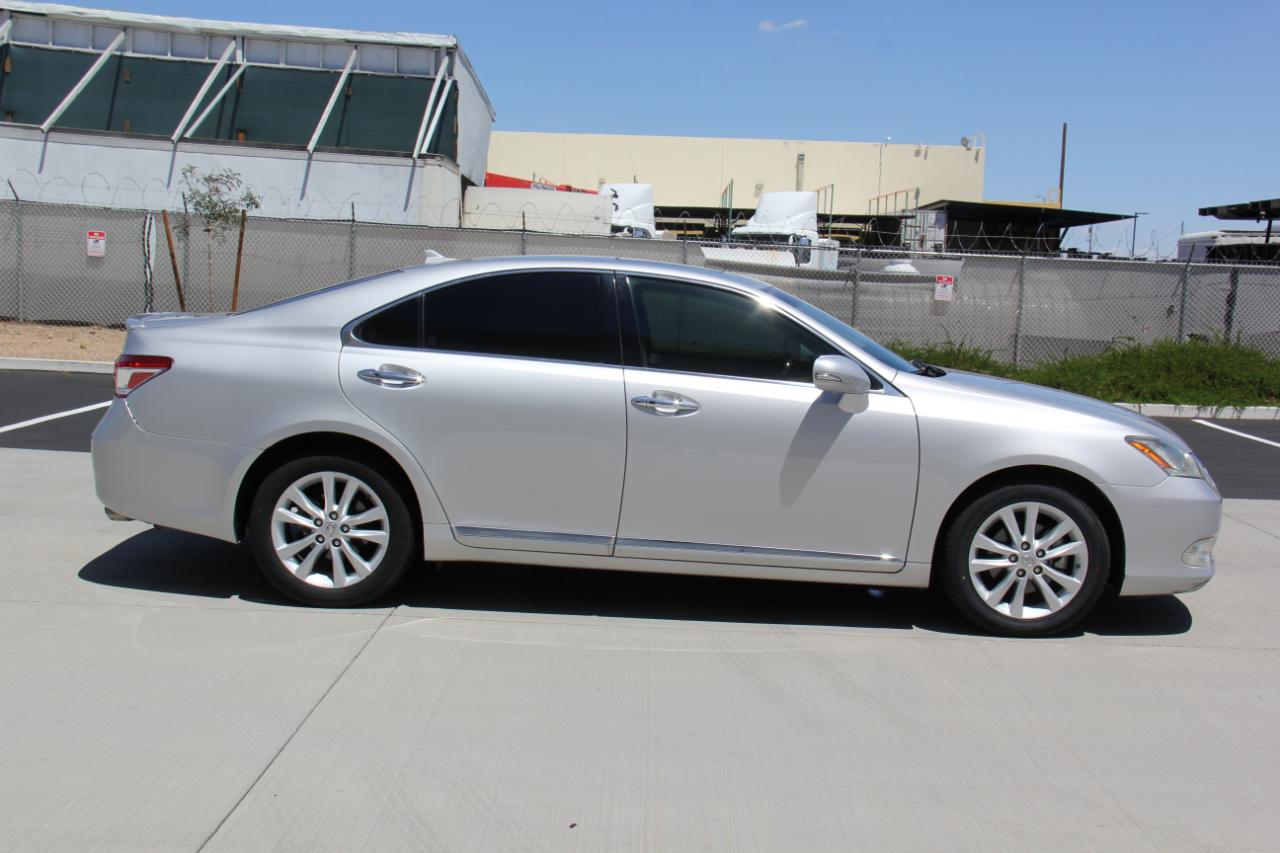 Lexus ES 350 Sedan 2012