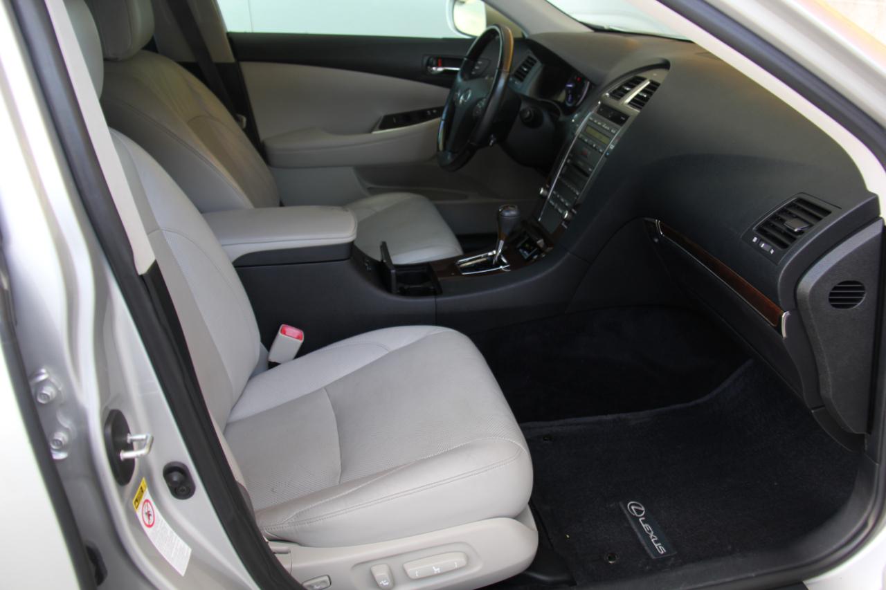 Lexus ES 350 Sedan 2012