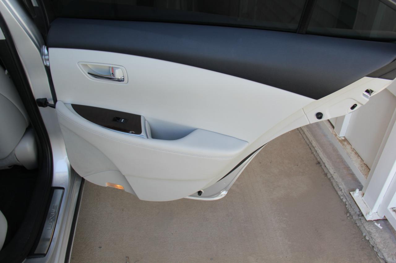 Lexus ES 350 Sedan 2012