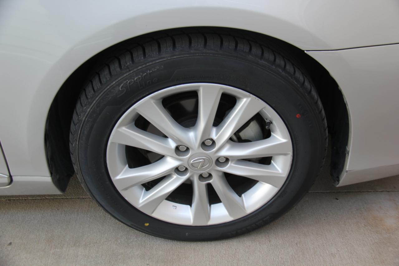 Lexus ES 350 Sedan 2012