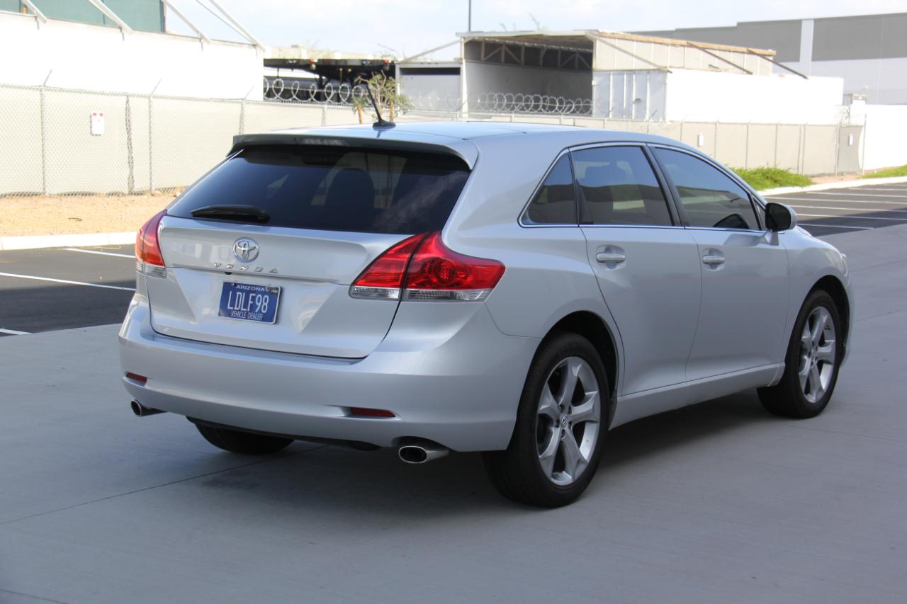 Toyota Venza FWD V6 2011