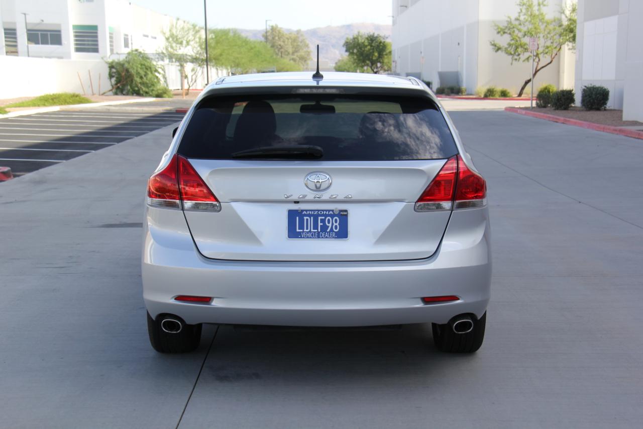 Toyota Venza FWD V6 2011