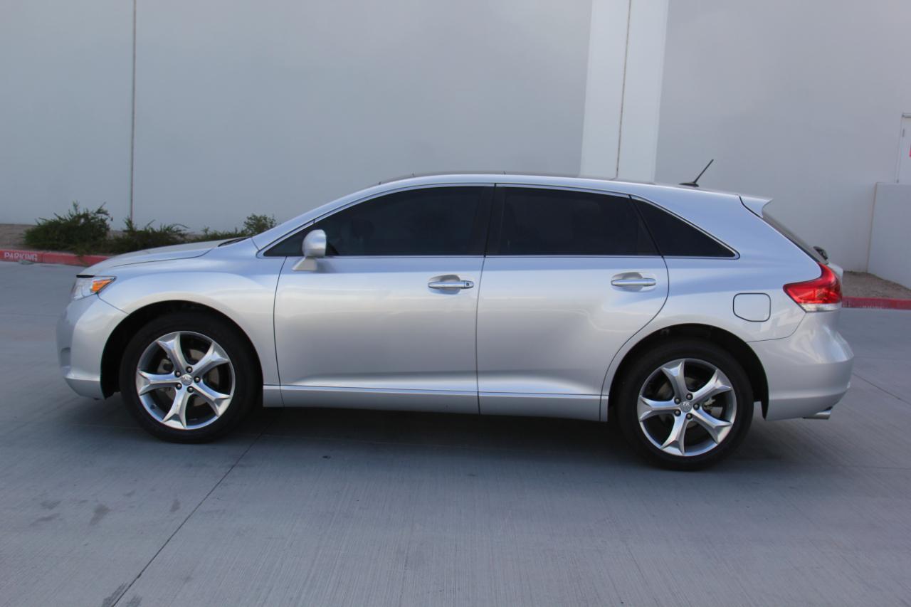 Toyota Venza FWD V6 2011