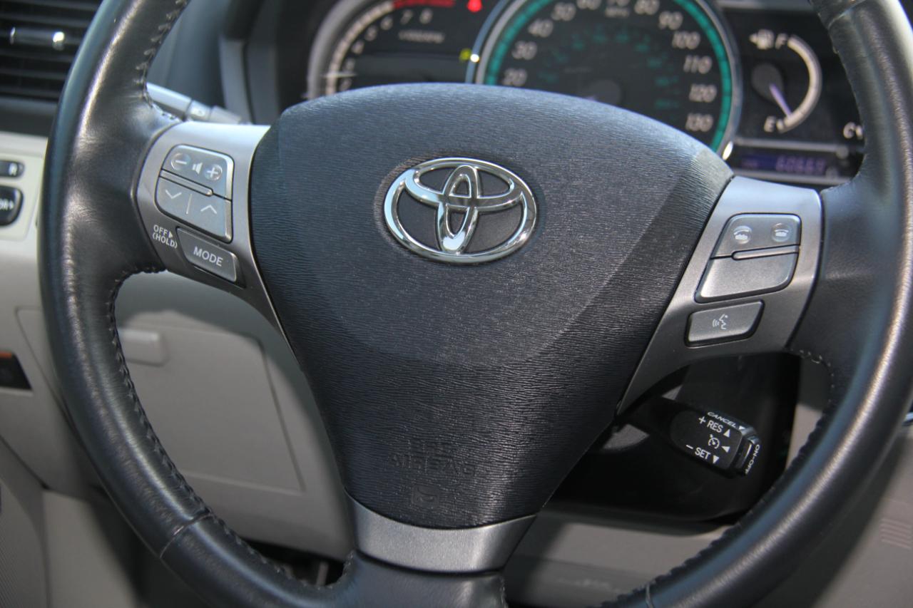 Toyota Venza FWD V6 2011