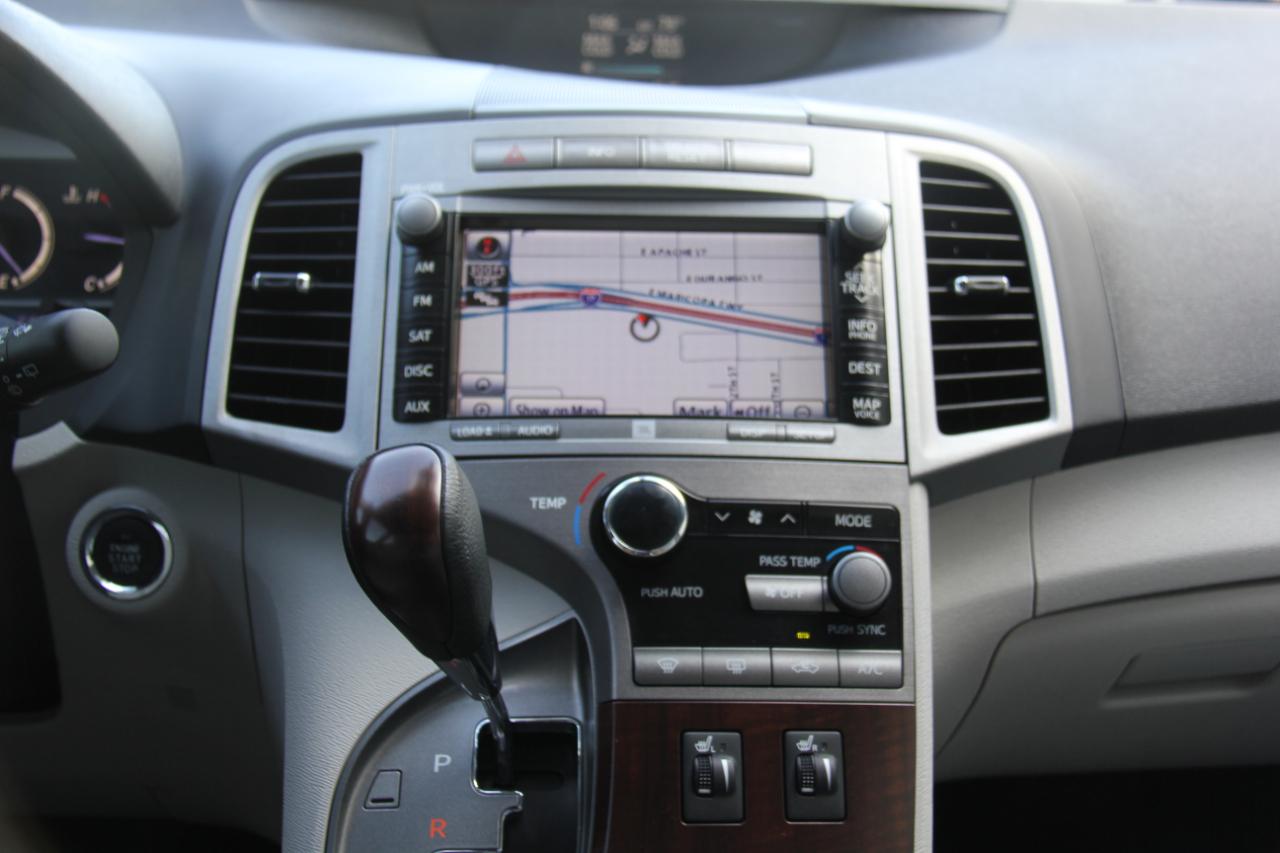 Toyota Venza FWD V6 2011