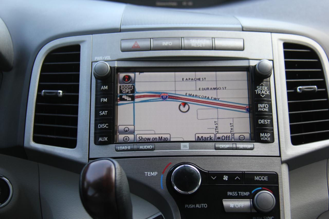 Toyota Venza FWD V6 2011