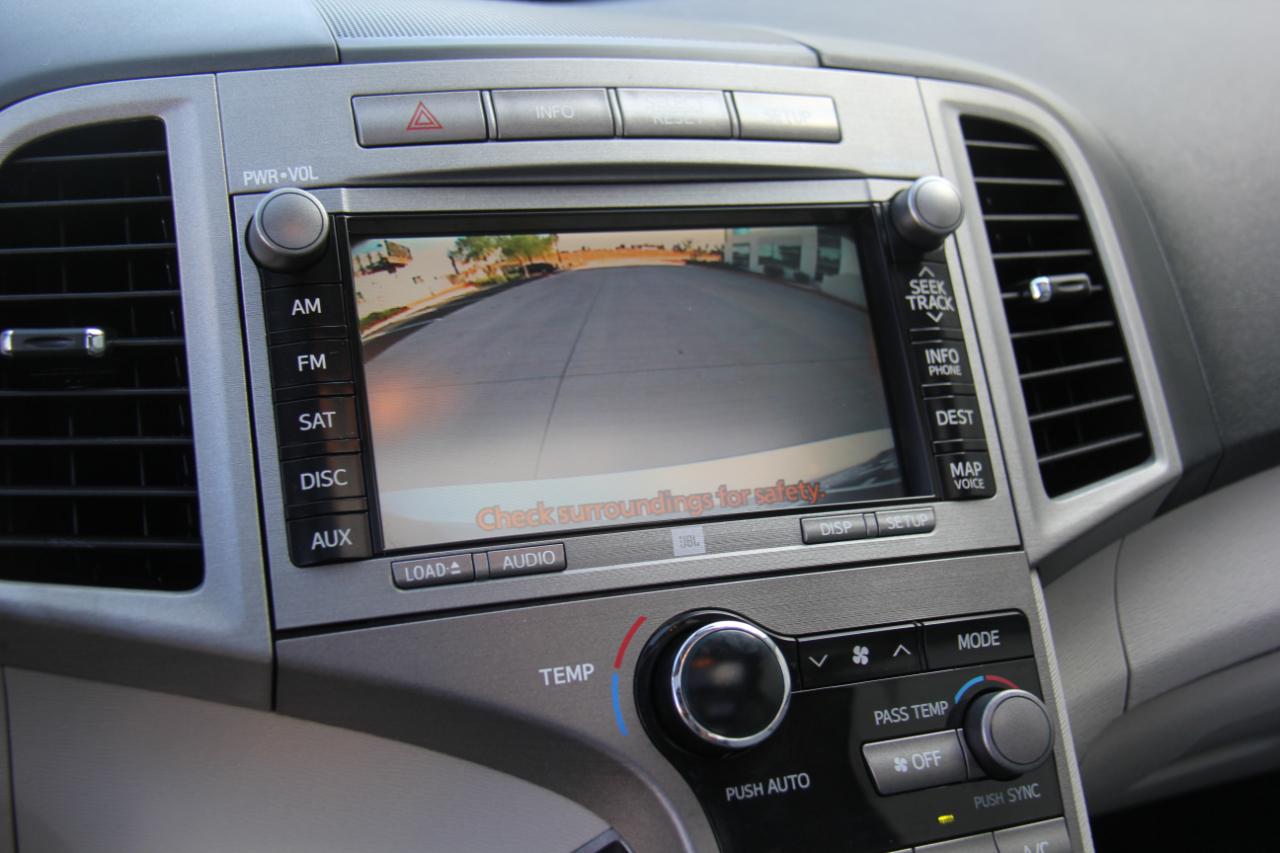 Toyota Venza FWD V6 2011