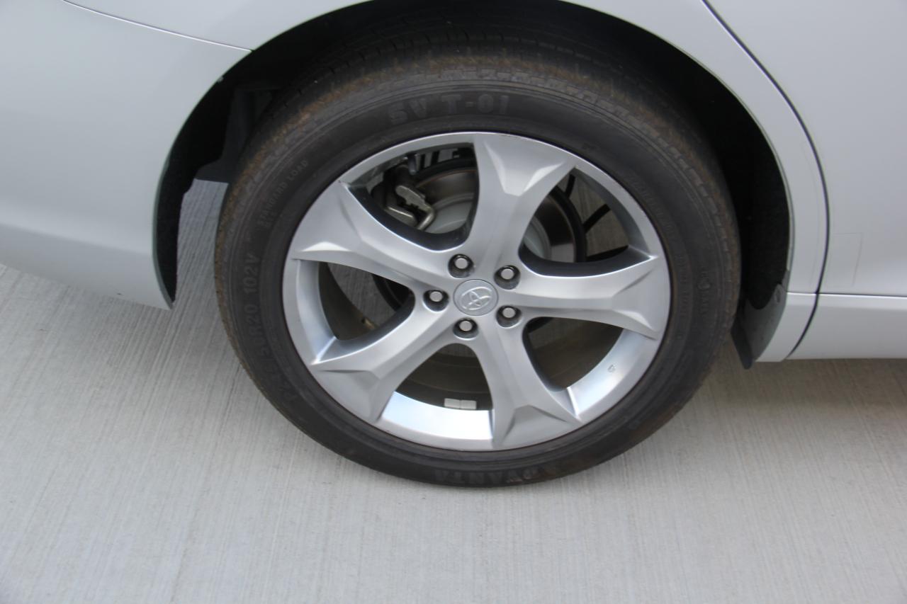 Toyota Venza FWD V6 2011