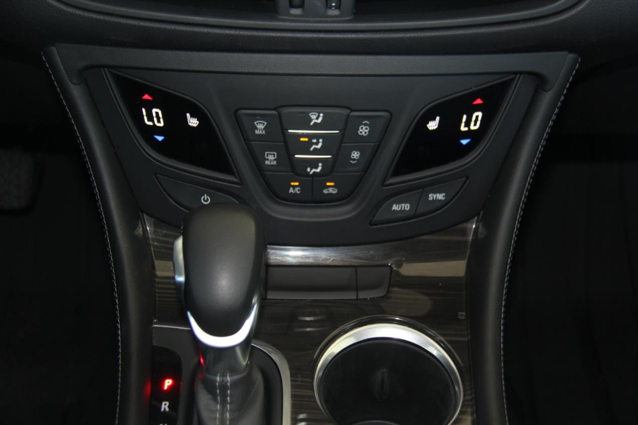 Buick Envision  2020