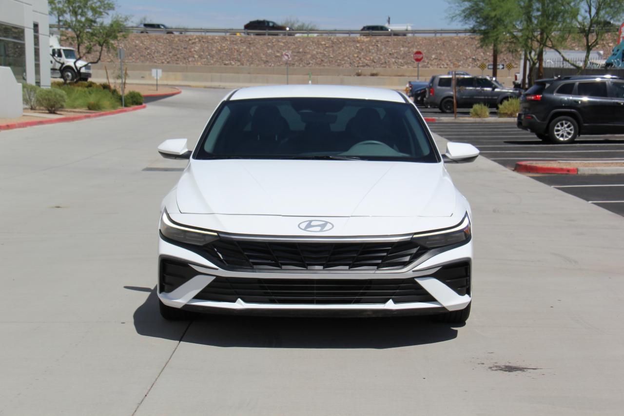 Hyundai Elantra SEL 2024