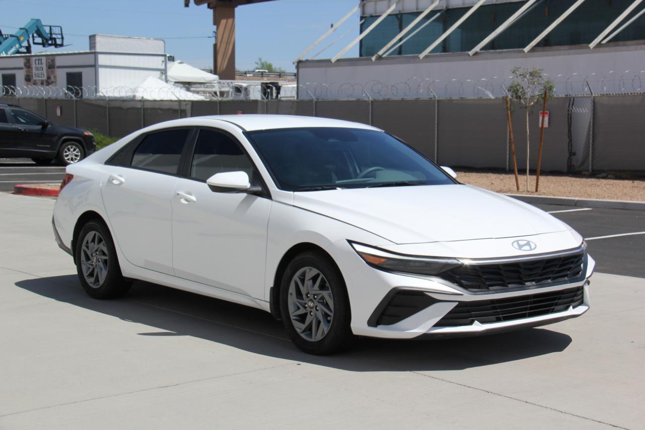 Hyundai Elantra SEL 2024
