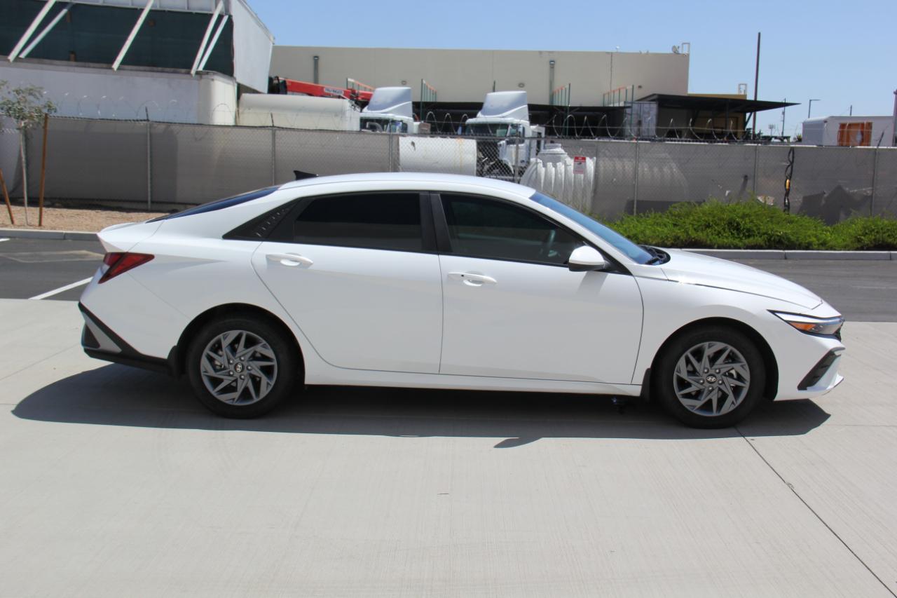 Hyundai Elantra SEL 2024