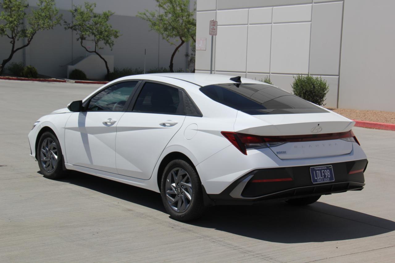 Hyundai Elantra SEL 2024