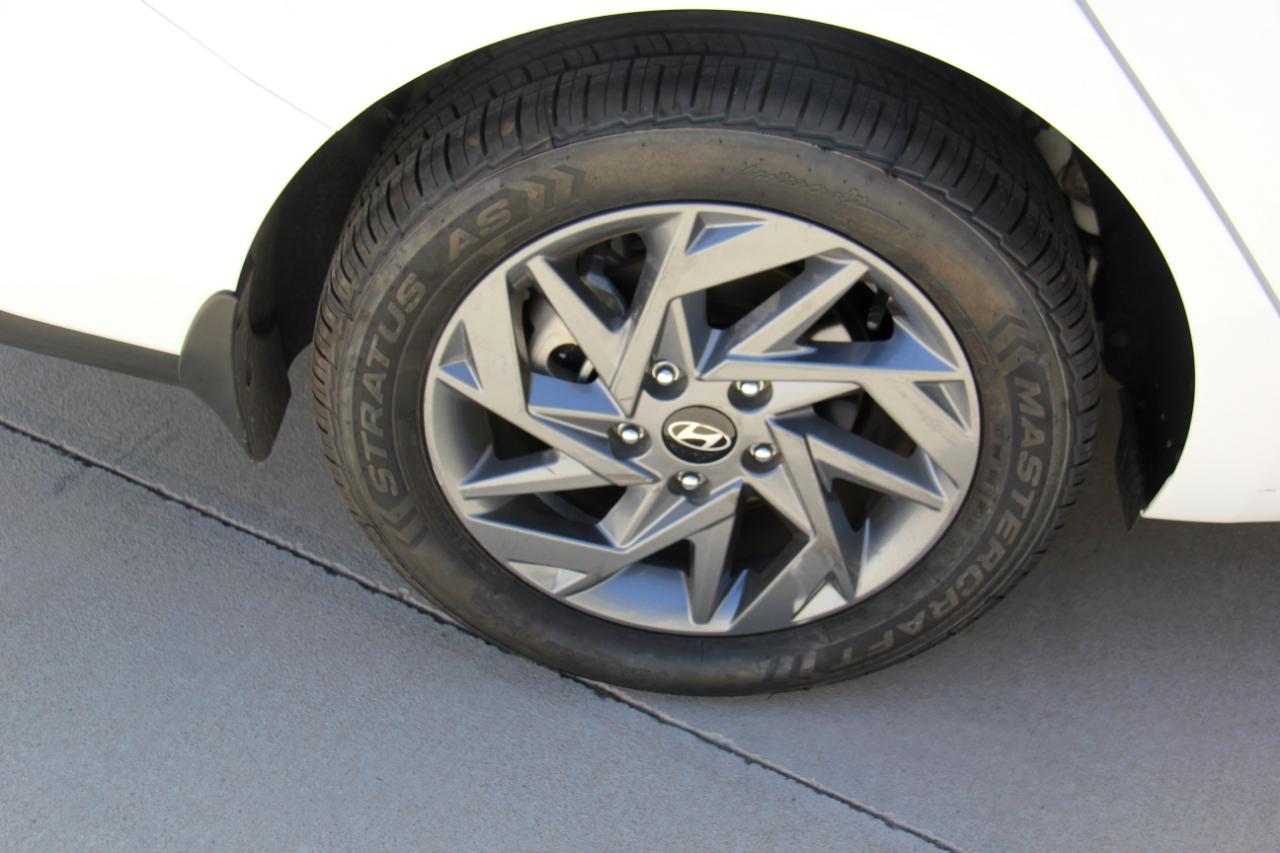 Hyundai Elantra SEL 2024